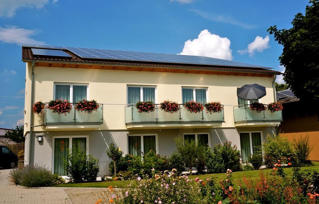Landpension Kohler Brackenheim Exterior photo